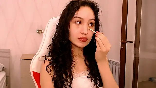 Ann  Cute online show from 12/18/25, 06:41