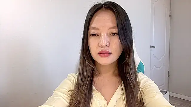 Risalynn online show from 12/11/24, 03:45