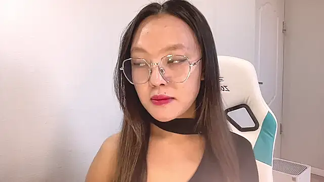 Risalynn online show from 12/29/24, 03:44