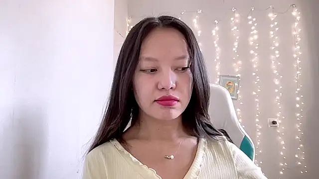 Risalynn online show from 03/11/25, 03:37