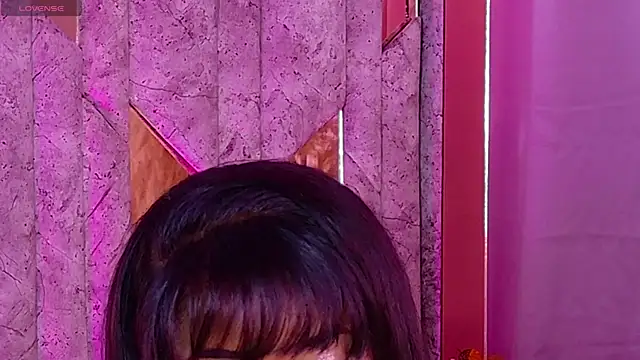 SarahBrunet online show from 04/18/26, 07:58