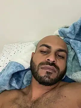 Snapshot of islandvybee55 chatting on 12/10/24, 09:44 islandvybee55 online show from 12/10/24, 09:44