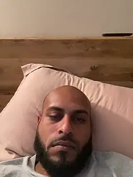 islandvybee55 online show from 03/01/26, 02:41