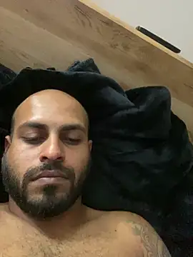 islandvybee55 online show from 04/05/26, 03:09