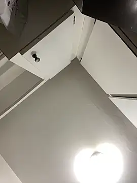 islandvybee55 online show from 04/12/26, 07:13