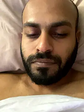 islandvybee55 online show from 04/18/26, 08:53