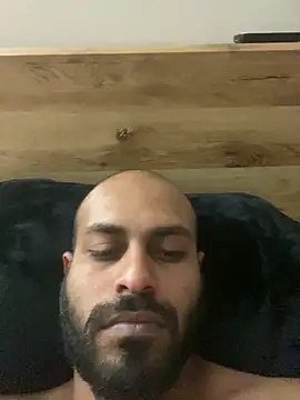 islandvybee55 online show from 04/21/26, 04:12