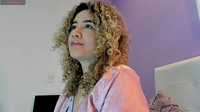 Charlotte11-11 online show from 04/17/26, 04:32