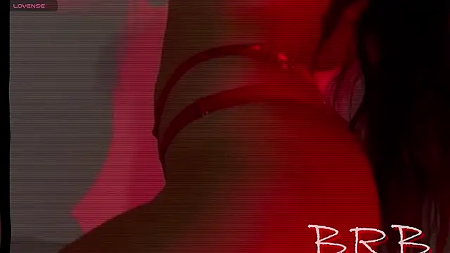 NahiaraEvans  online show from 10/04/25, 06:00