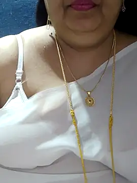 tamilthanushri online show from 10/08/25, 07:06