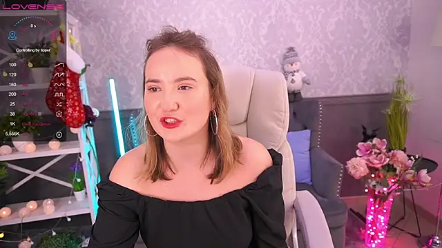 LolaBloomm online show from 12/26/24, 09:47