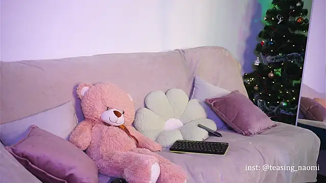 Snapshot of aesthetics__tease chatting on 12/23/24, 02:35 aesthetics tease online show from 12/23/24, 02:35