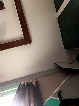 gym lover076 online show from 10/27/25, 07:23