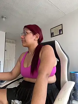 Snapshot of Aprilsmith2 chatting on 12/06/24, 03:00 Aprilsmith2 online show from 12/06/24, 03:00