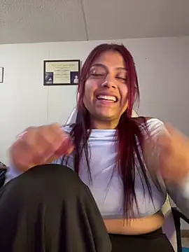 Snapshot of Aprilsmith2 chatting on 12/19/24, 02:34 Aprilsmith2 online show from 12/19/24, 02:34