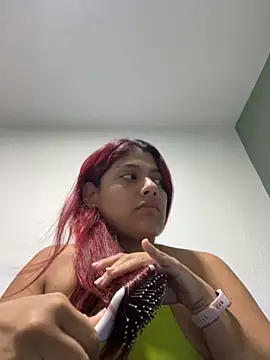 Snapshot of Aprilsmith2 chatting on 10/12/25, 01:26 Aprilsmith2 online show from 10/12/25, 01:26