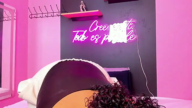 Sofi Fox  online show from 03/09/25, 11:47