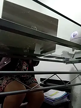 KITTEN-10 online show from 11/25/25, 01:49