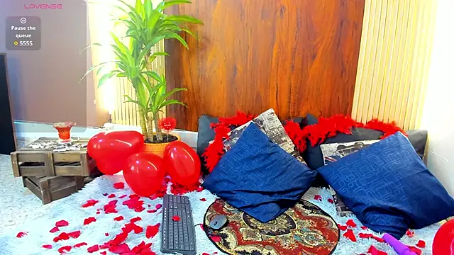 VickyJohnson1 online show from 02/14/25, 08:37