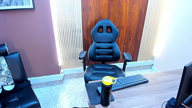 VickyJohnson1 online show from 02/19/25, 08:41