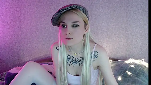 mischellemeow13 online show from 12/05/24, 08:55