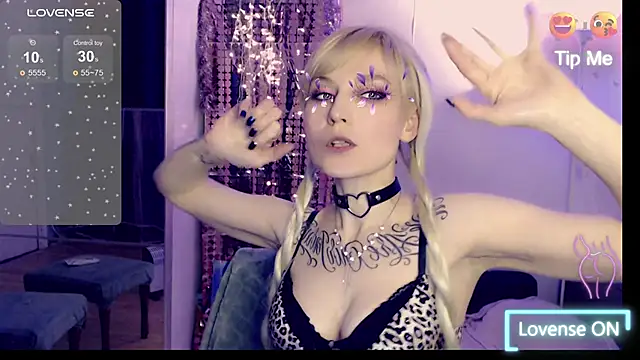 mischellemeow13 online show from 12/22/24, 02:06