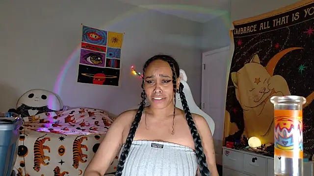 loveluna8 online show from 02/08/25, 08:32