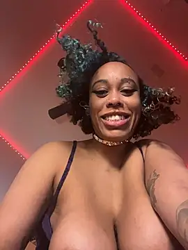 loveluna8 online show from 11/03/25, 11:48