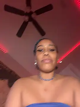 loveluna8 online show from 11/04/25, 11:59