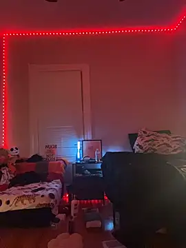 loveluna8 online show from 11/16/25, 10:10