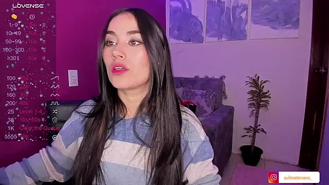 Snapshot of _sulmatevans_ chatting on 12/21/24, 10:30 sulmatevans online show from 12/21/24, 10:30