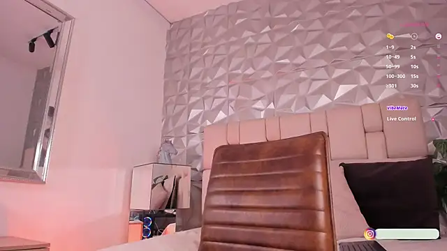 Snapshot of lexiee_grey_ chatting on 01/21/25, 03:32 lexiee grey online show from 01/21/25, 03:32