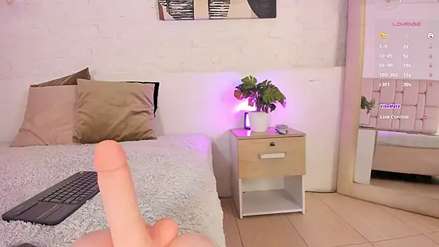 Snapshot of lexiee_grey_ chatting on 02/12/25, 12:01 lexiee grey online show from 02/12/25, 12:01