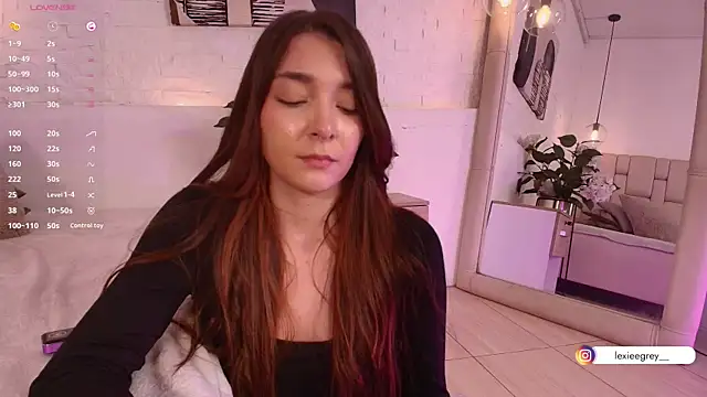 Snapshot of lexiee_grey_ chatting on 03/21/25, 03:46 lexiee grey online show from 03/21/25, 03:46