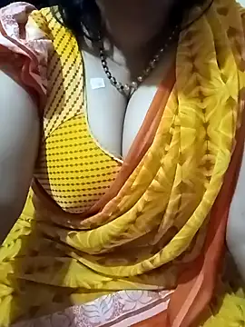 Snapshot of MONA_DARLING31 chatting on 12/05/24, 04:20 MONA DARLING31 online show from 12/05/24, 04:20