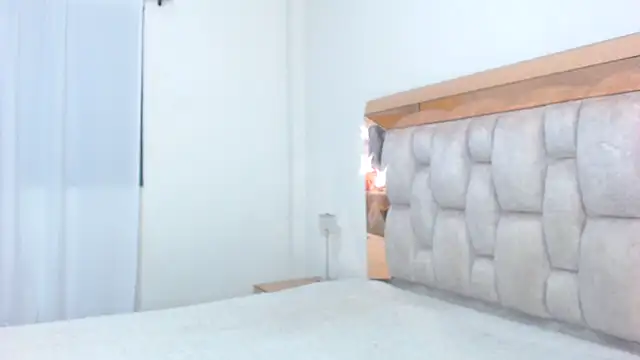 Snapshot of lolaperrys chatting on 12/23/24, 02:56 lolaperrys online show from 12/23/24, 02:56