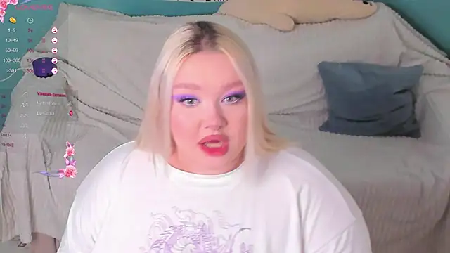 LilyBelll online show from 01/13/25, 03:36