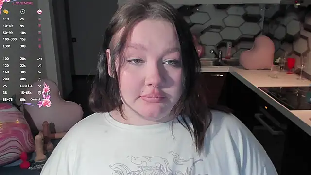 LilyBelll online show from 02/18/26, 12:50
