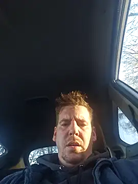 Snapshot of Titanhoott chatting on 11/22/25, 08:57 Titanhoott online show from 11/22/25, 08:57