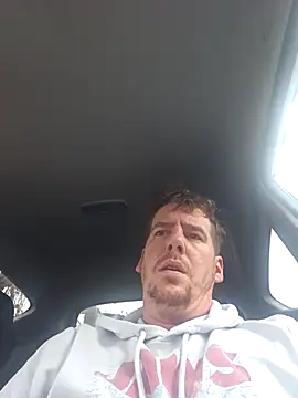 Snapshot of Titanhoott chatting on 11/29/25, 11:02 Titanhoott online show from 11/29/25, 11:02