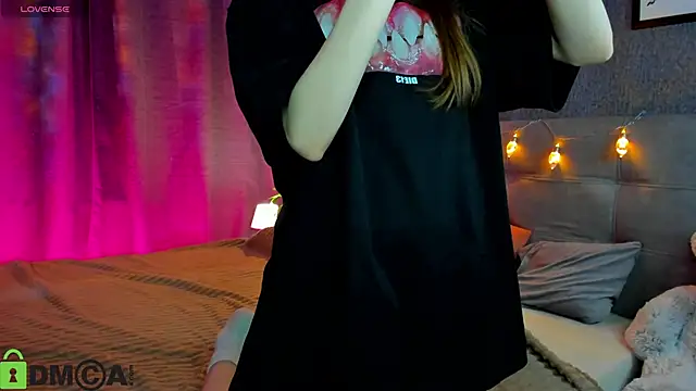 Lesi Moonie01 online show from 12/21/25, 09:27