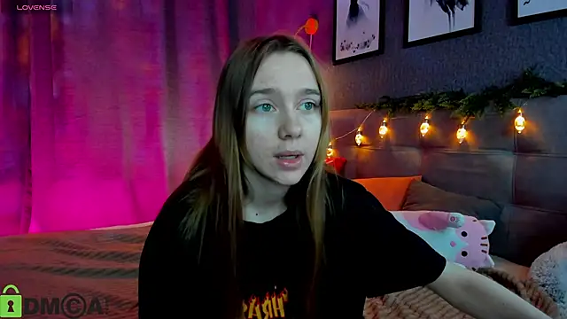 Lesi Moonie01 online show from 01/06/26, 08:40