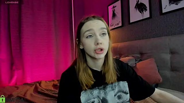 Lesi Moonie01 online show from 03/07/26, 08:33