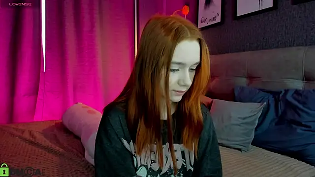 Lesi Moonie01 online show from 03/29/26, 09:31