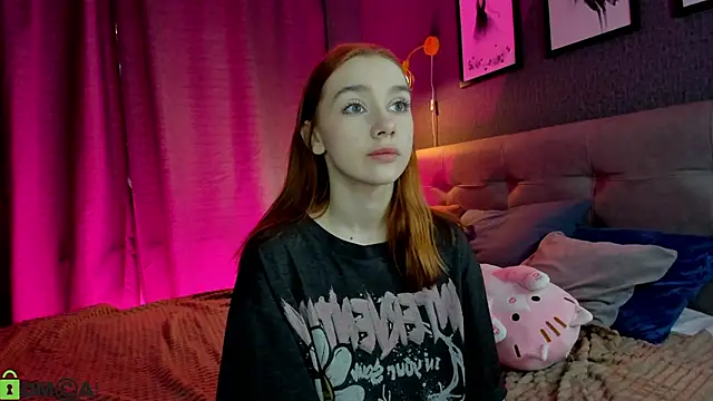 Lesi Moonie01 online show from 04/19/26, 09:19