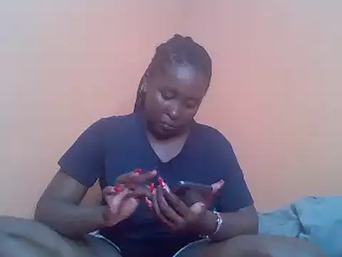 Snapshot of Moonfades chatting on 02/04/25, 01:27 Moonfades online show from 02/04/25, 01:27