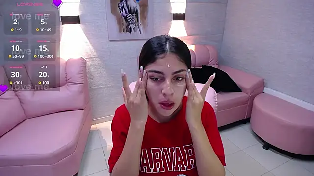 Snapshot of Alaya_cute chatting on 02/11/25, 10:39 Alaya cute online show from 02/11/25, 10:39