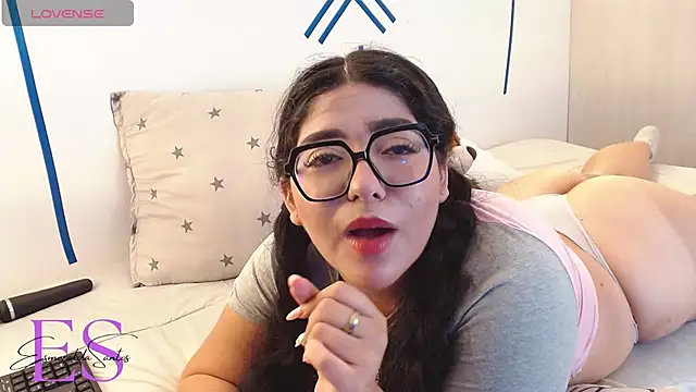 Snapshot of EsmeraldaSantoss chatting on 12/21/24, 03:42 EsmeraldaSantoss online show from 12/21/24, 03:42