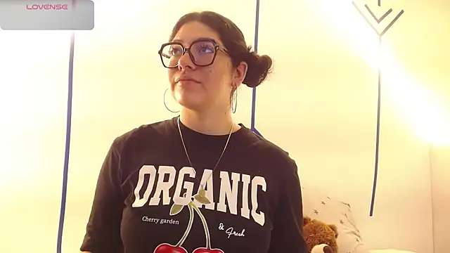 Snapshot of EsmeraldaSantoss chatting on 12/29/24, 12:45 EsmeraldaSantoss online show from 12/29/24, 12:45