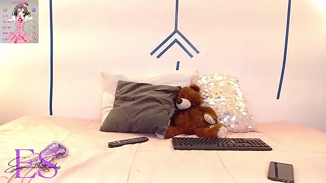 Snapshot of EsmeraldaSantoss chatting on 01/08/25, 12:47 EsmeraldaSantoss online show from 01/08/25, 12:47